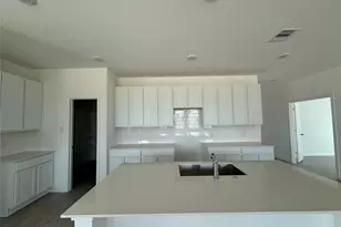 8318 Opal Pond Dr, Angleton, TX 77515 - Photo 4