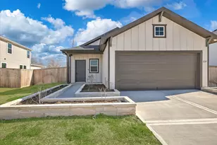 519 Louis Ln, Baytown, TX 77523 - Photo 2