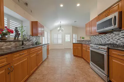 207 Rolling Plains Drive, Sugar Land, TX 77479 - Photo 18