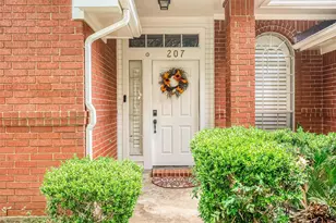 207 Rolling Plains Dr, Sugar Land, TX 77479 - Photo 6