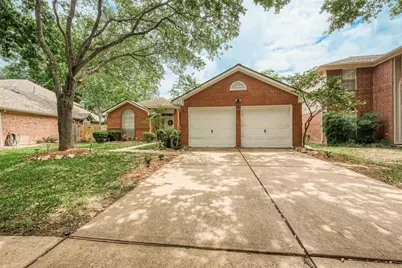207 Rolling Plains Drive, Sugar Land, TX 77479 - Photo 4