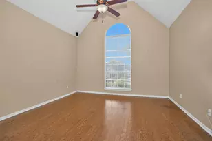 139 April Waters Dr N, Conroe, TX 77356 - Photo 10