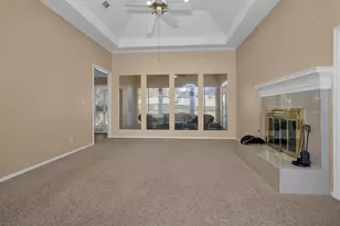 139 April Waters Dr N, Conroe, TX 77356 - Photo 8