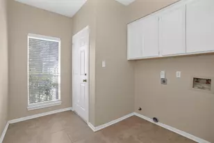 139 April Waters Dr N, Conroe, TX 77356 - Photo 32