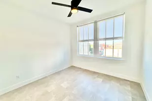 2102 Mechanic St, Galveston, TX 77550 - Photo 8