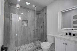 27226 Blueberry Hill Dr, Conroe, TX 77385 - Photo 20