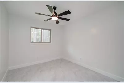 27226 Blueberry Hill Drive, Conroe, TX 77385 - Photo 32
