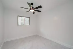 27226 Blueberry Hill Dr, Conroe, TX 77385 - Photo 32
