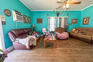 601 Oscar St, El Campo, TX 77437 - Photo 6