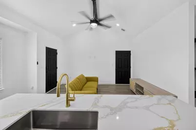 715 Rosedale Street, La Marque, TX 77568 - Photo 4