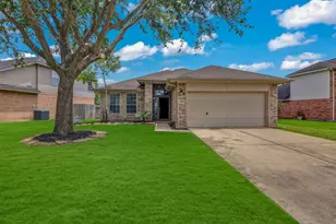 2002 Monarch Hollow Ln, Katy, TX 77449 - Photo 2