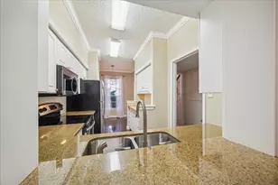 3623 Wakeforest St, Houston, TX 77098 - Photo 10