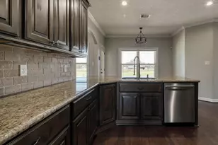 2688 Settler's Way Dr, Sealy, TX 77474 - Photo 4