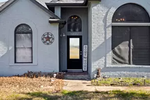 10507 Alex Dr, Needville, TX 77461 - Photo 2