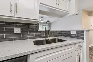 1111 W Main St, League City, TX 77573 - Photo 6
