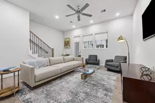 6342 Paddington Bnd Dr, Houston, TX 77008 - Photo 1