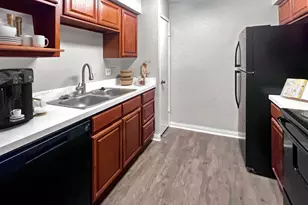 874 Yorkchester Dr, Houston, TX 77079 - Photo 6