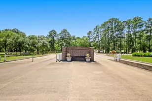 12995 Point Aquarius Blvd, Willis, TX 77318 - Photo 36