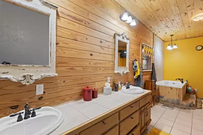 10077 Cravens Camp, Silsbee, TX 77656 - Photo 14