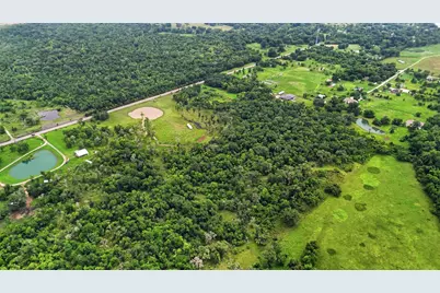 1900 Country Road 30, Angleton, TX 77515 - Photo 6