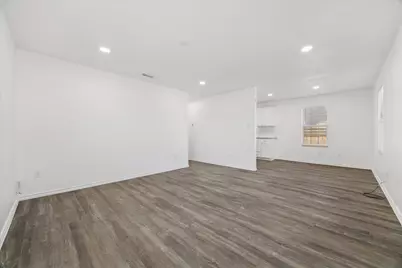 815 Fields Street, Richmond, TX 77469 - Photo 2