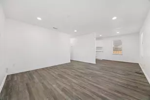 815 Fields St, Richmond, TX 77469 - Photo 2