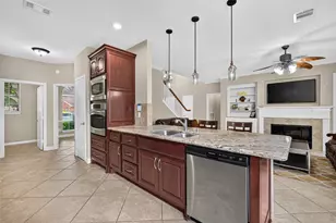 1719 Cantigny Ln, Katy, TX 77450 - Photo 12