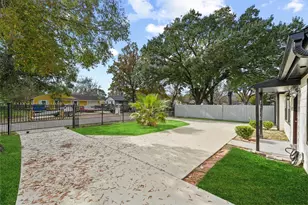 6159 Belmark St, Houston, TX 77033 - Photo 4