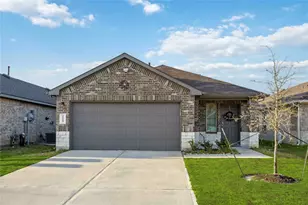 16684 Lonely Pines Dr, Conroe, TX 77302 - Photo 2