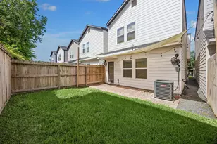 5710 Elysian St, Houston, TX 77009 - Photo 18