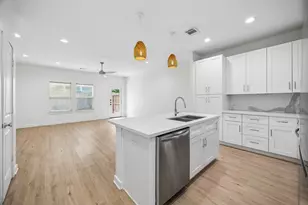 5710 Elysian St, Houston, TX 77009 - Photo 8