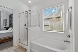 8827 W Cres Lake Cir, Baytown, TX 77521 - Photo 16