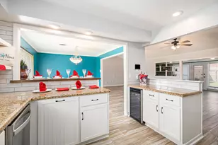 7730 Chantilly Cir, Galveston, TX 77551 - Photo 16