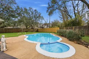 9323 Braes Bayou Dr, Houston, TX 77074 - Photo 36