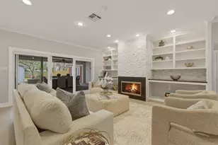 9323 Braes Bayou Dr, Houston, TX 77074 - Photo 8