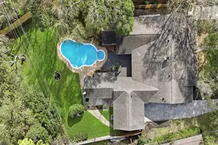 9323 Braes Bayou Dr, Houston, TX 77074 - Photo 40