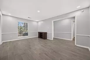 8215 Schaffer Ln, Houston, TX 77070 - Photo 8