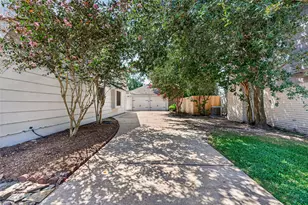 8215 Schaffer Ln, Houston, TX 77070 - Photo 42