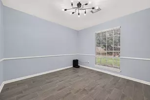 8215 Schaffer Ln, Houston, TX 77070 - Photo 10