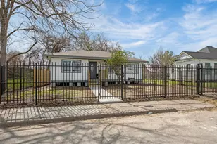 5002 Lelia St, Houston, TX 77026 - Photo 2