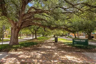 2415 Commonwealth St, Houston, TX 77006 - Photo 26