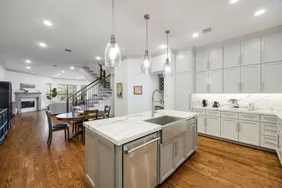 2415 Commonwealth Street, Houston, TX 77006 - Photo 14