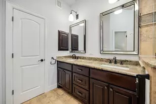 2415 Commonwealth St, Houston, TX 77006 - Photo 18