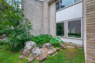2123 Lake Village Dr, Houston, TX 77339 - Photo 4