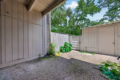 2123 Lake Village Drive, Houston, TX 77339 - Photo 40