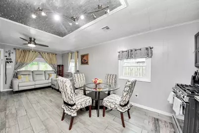 204 N 6th Street, Highlands, TX 77562 - Photo 22