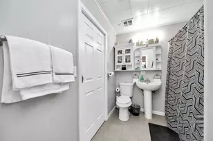204 N 6th St, Highlands, TX 77562 - Photo 44