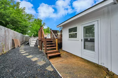 204 N 6th Street, Highlands, TX 77562 - Photo 12