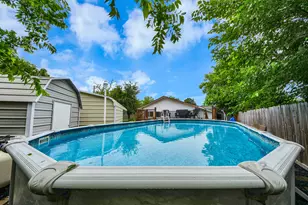204 N 6th St, Highlands, TX 77562 - Photo 14