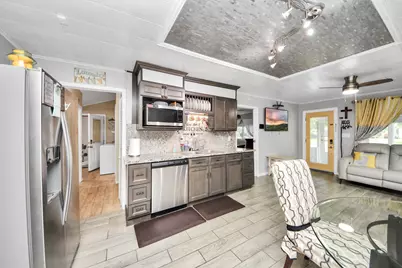 204 N 6th Street, Highlands, TX 77562 - Photo 24